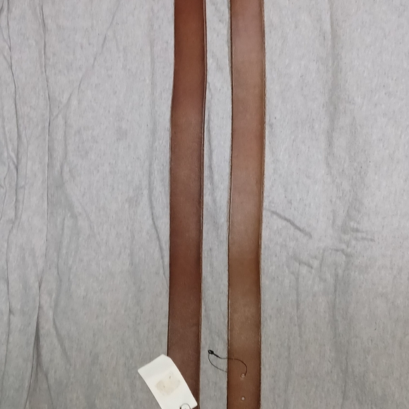 Handsome Gucci Belt size 28 - Picture 11 of 12